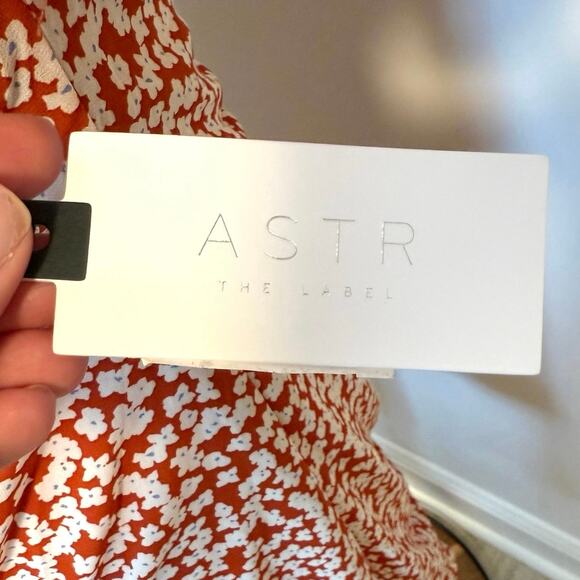 ASTR The Label Ditsy Floral Ruffle Mini Dress In Rust Orange White Size XL New - Picture 13 of 15
